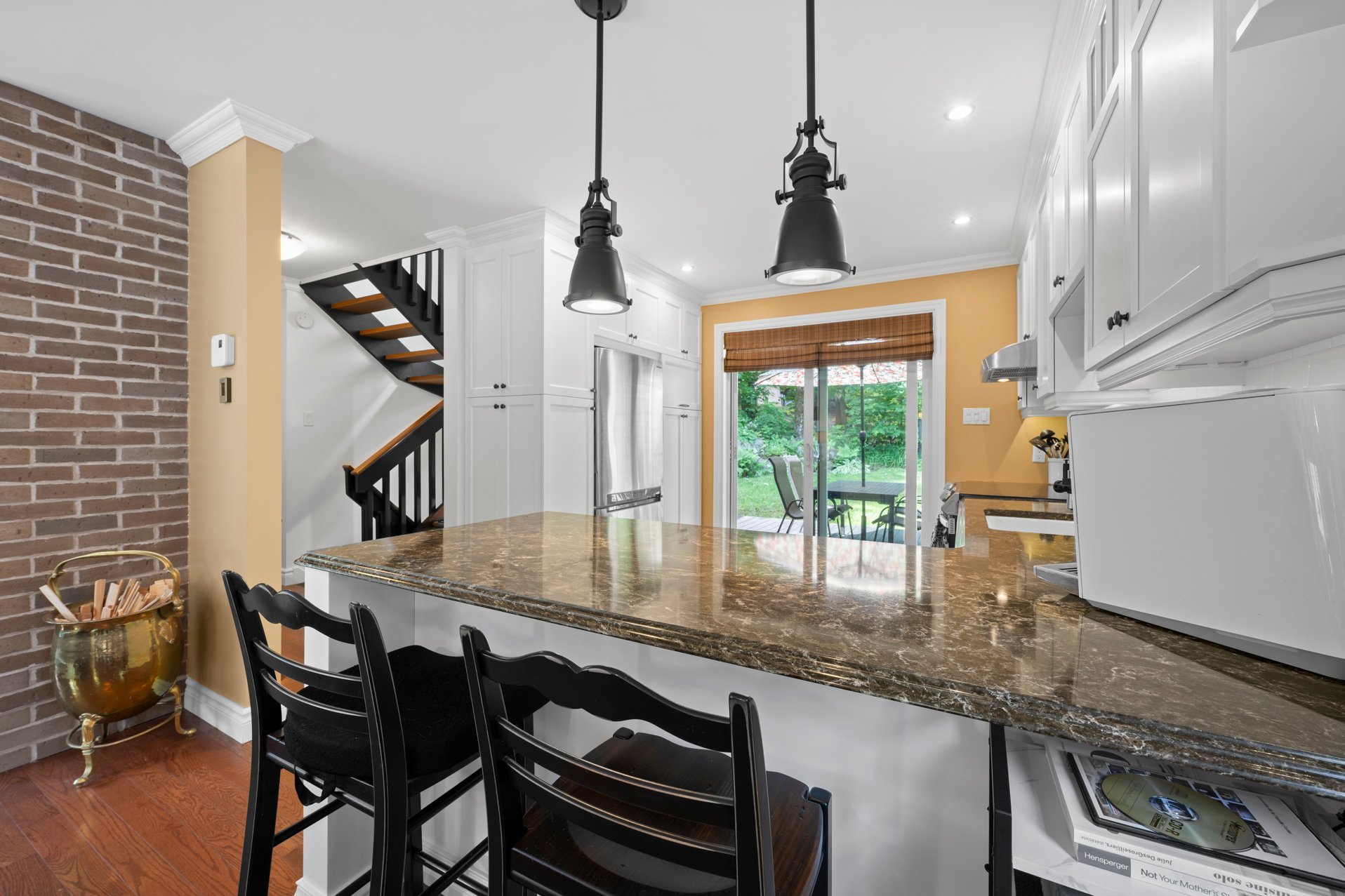 {"FR":"Salle à manger","EN":"Dining room"}