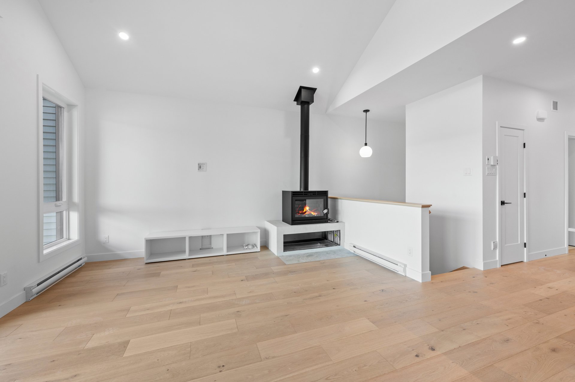 {"FR":"Salle familiale","EN":"Family room"}